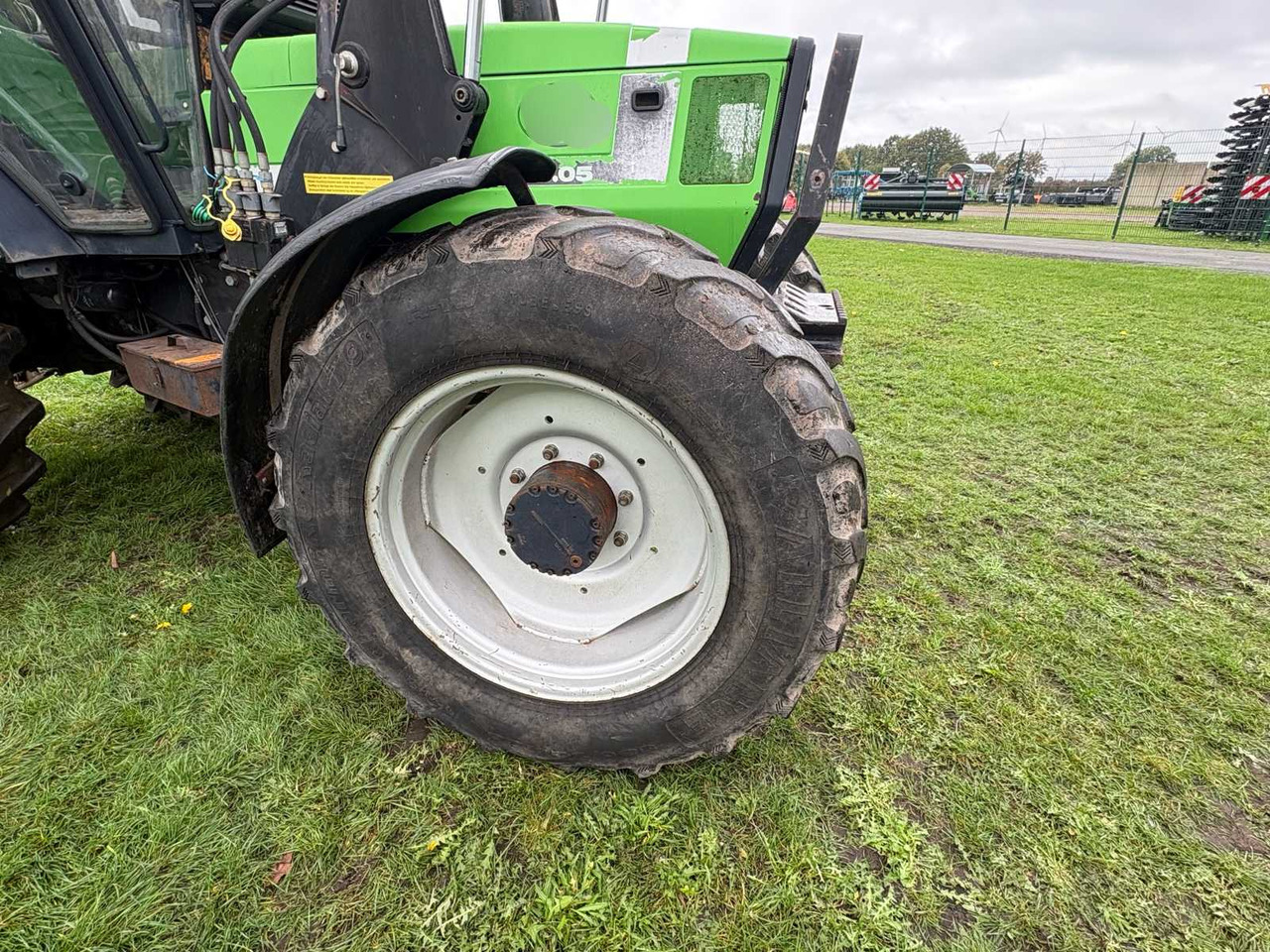 Deutz-Fahr DX 6.05 - Traktor: foto 3 Deutz-Fahr DX 6.05 - Traktor: foto 3