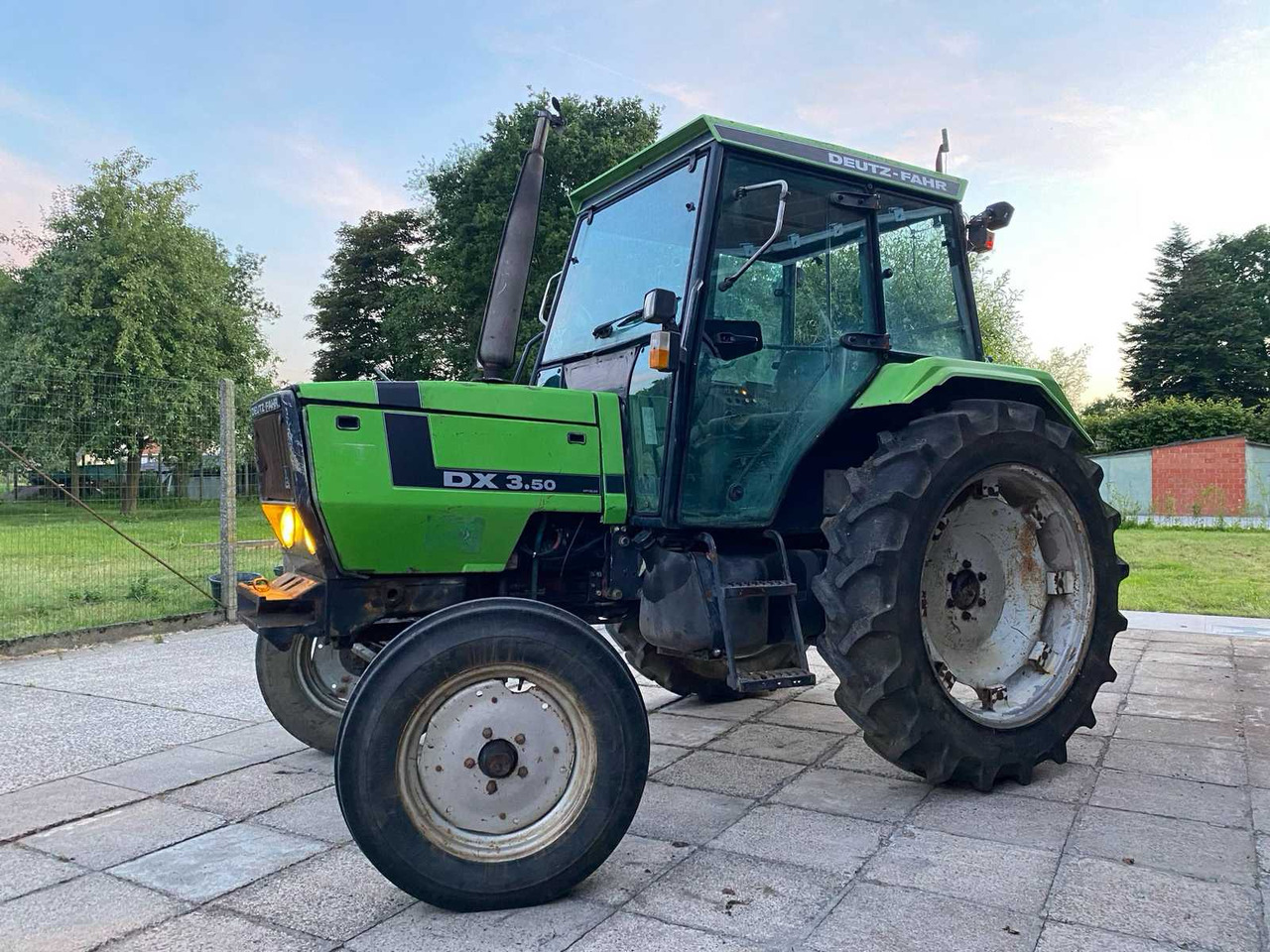 Deutz-Fahr DX3.50 - Traktor: foto 1 Deutz-Fahr DX3.50 - Traktor: foto 1