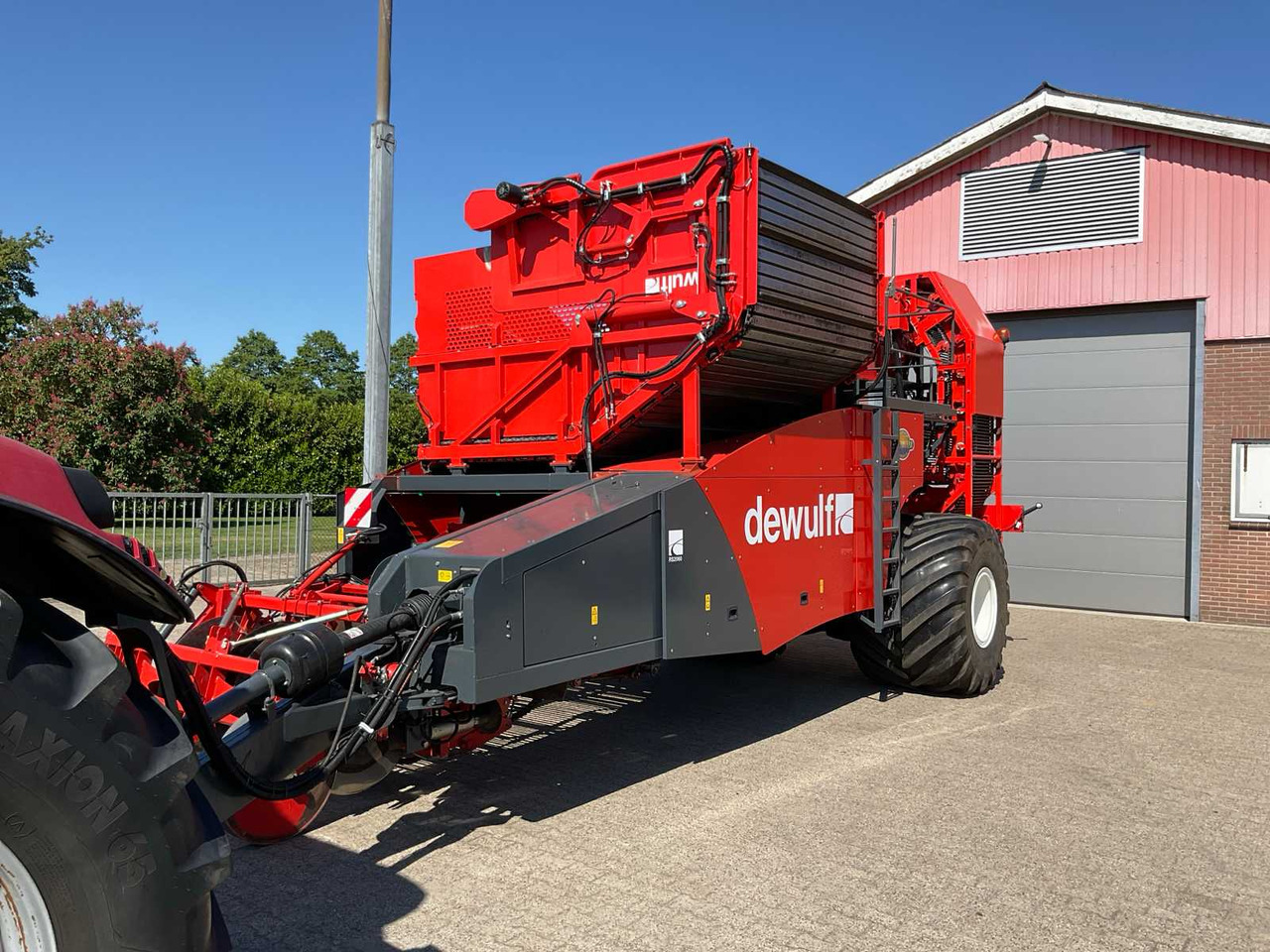 Dewulf R2060 - Makinë për nxjerrjen e patateve: foto 1 Dewulf R2060 - Makinë për nxjerrjen e patateve: foto 1