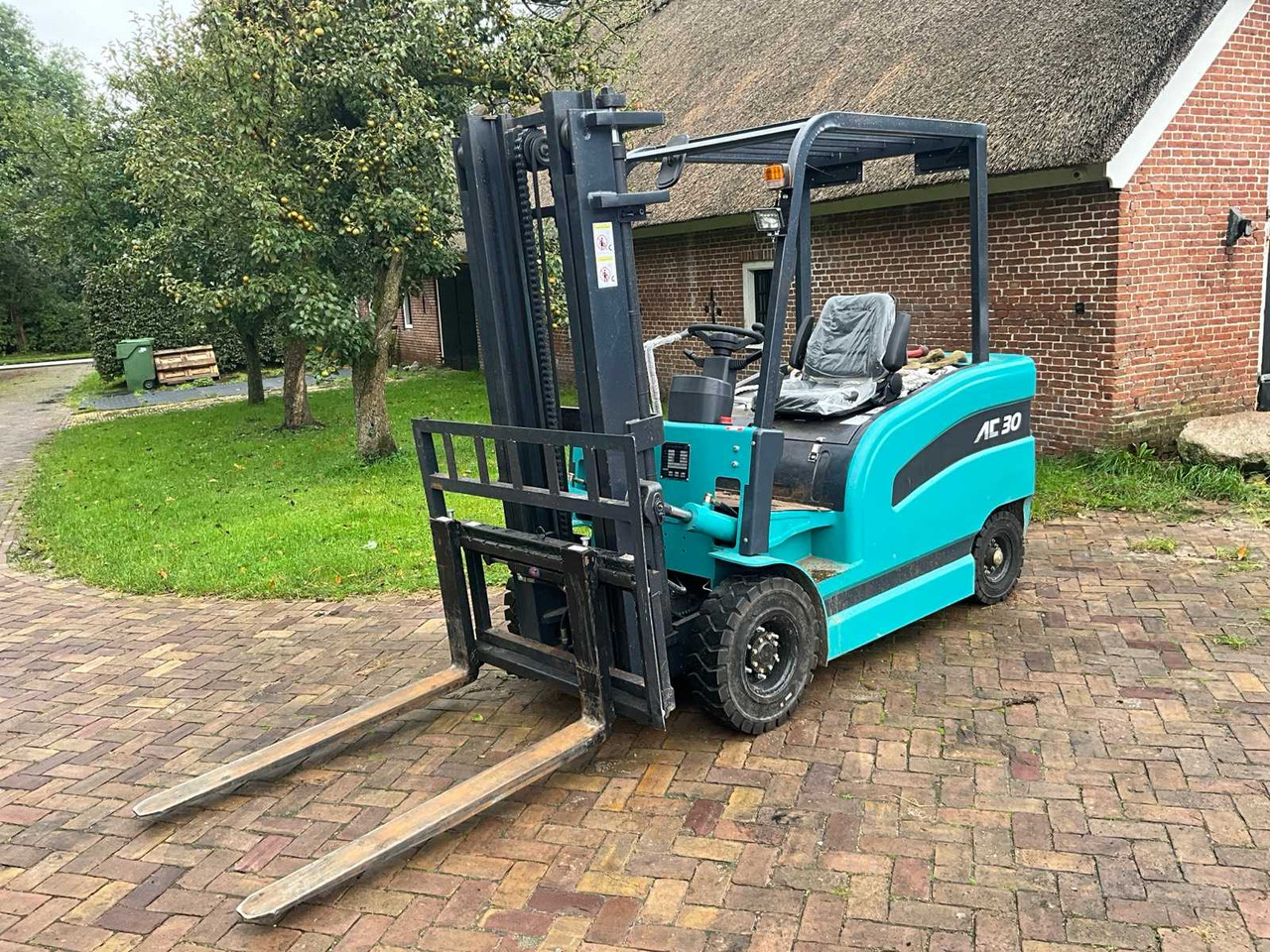 EASY-GOING - 3 TON - CPD-30 - FORKLIFT - 2024 - Pirun ngritës: foto 1 EASY-GOING - 3 TON - CPD-30 - FORKLIFT - 2024 - Pirun ngritës: foto 1