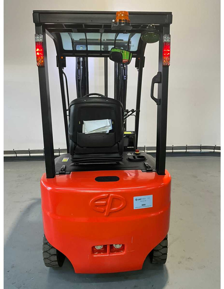 EP - EFL 181 - 4.8 METER TRIPLEX, LI-ION, FREE-LIFT, SIDE-SHIFT - FORKLIFT - Pirun ngritës: foto 5 EP - EFL 181 - 4.8 METER TRIPLEX, LI-ION, FREE-LIFT, SIDE-SHIFT - FORKLIFT - Pirun ngritës: foto 5
