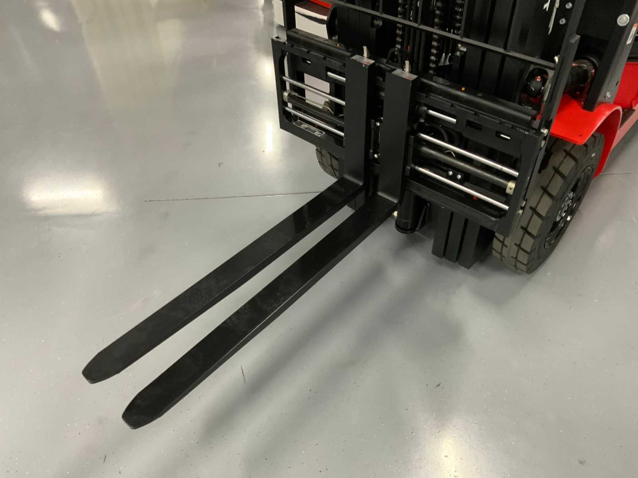 EP - EFL 252 X - FORK POSITIONER, SIDESHIFT, TRIPLEX, FORKLIFT 2025 - Pirun ngritës: foto 3 EP - EFL 252 X - FORK POSITIONER, SIDESHIFT, TRIPLEX, FORKLIFT 2025 - Pirun ngritës: foto 3