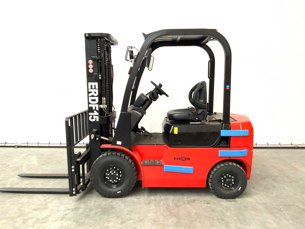 EVERUN - 2024 - ERDF15 - FORKLIFT 1.5T DIESEL - Pirun ngritës: foto 1 EVERUN - 2024 - ERDF15 - FORKLIFT 1.5T DIESEL - Pirun ngritës: foto 1
