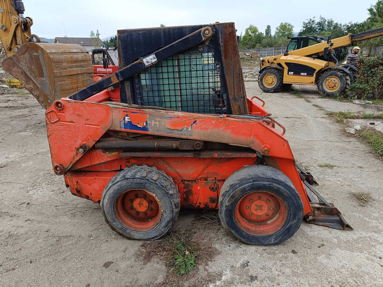 FIAT-HITACHI - SL45B - SKID STEER LOADER - 1998 - Mini fadrom me zinxhir: foto 5 FIAT-HITACHI - SL45B - SKID STEER LOADER - 1998 - Mini fadrom me zinxhir: foto 5