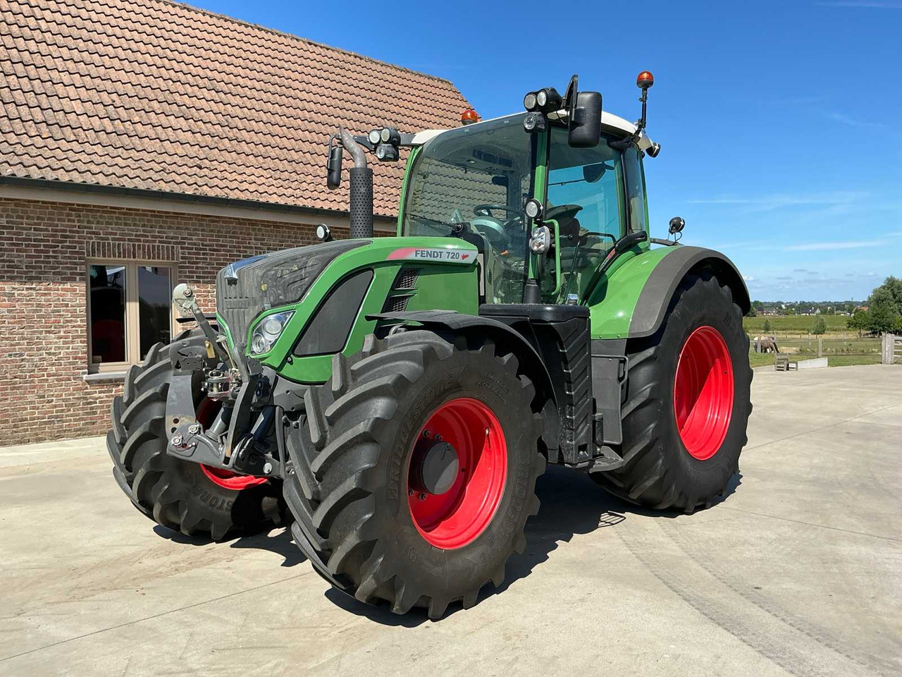Fendt 720 Vario Profi Plus - Traktor: foto 1 Fendt 720 Vario Profi Plus - Traktor: foto 1