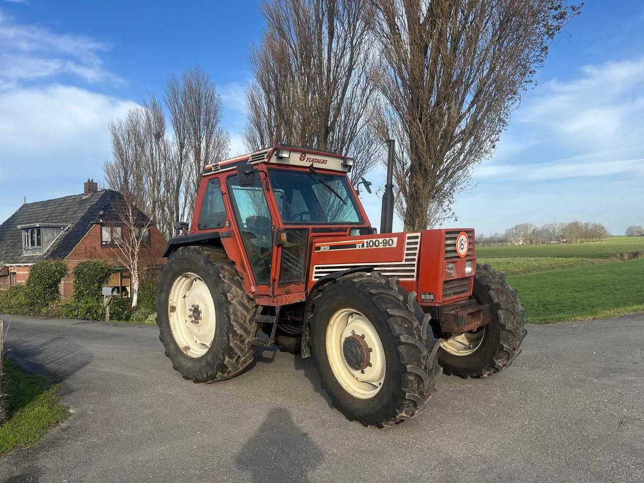 Fiat 1988 FIAT 100-90 DT ALL-WHEEL DRIVE AGRICULTURAL TRACTOR - Traktor: foto 4 Fiat 1988 FIAT 100-90 DT ALL-WHEEL DRIVE AGRICULTURAL TRACTOR - Traktor: foto 4