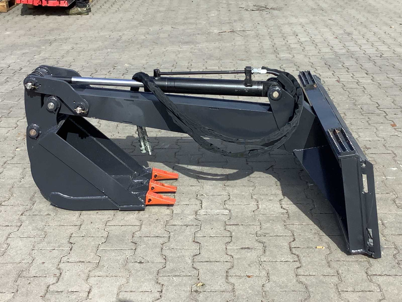 Field Industries Backhoe 345 - Kovë ekskavatori: foto 1 Field Industries Backhoe 345 - Kovë ekskavatori: foto 1