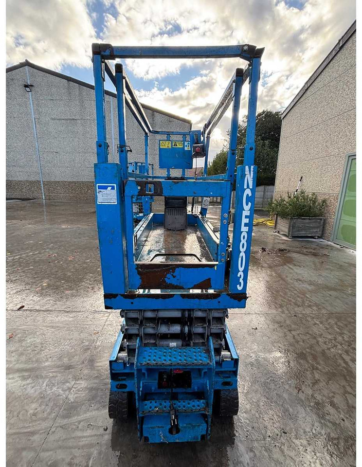 GENIE - 1997 - GS-1932 - AERIAL PLATFORM - Platformë ajrore: foto 4 GENIE - 1997 - GS-1932 - AERIAL PLATFORM - Platformë ajrore: foto 4