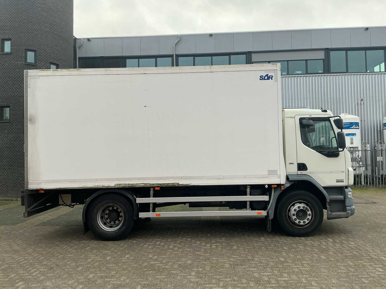 2013 DAF FA 55.220 LF TRUCK - Gjysmë rimorkio: foto 4 2013 DAF FA 55.220 LF TRUCK - Gjysmë rimorkio: foto 4