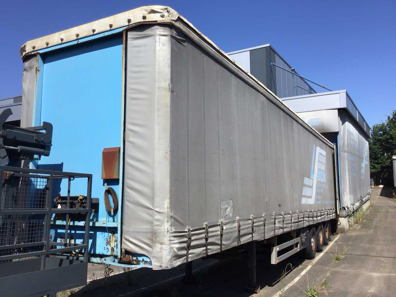 PACTON LXD342 SEMI-TRAILER - Gjysmë rimorkio: foto 1 PACTON LXD342 SEMI-TRAILER - Gjysmë rimorkio: foto 1