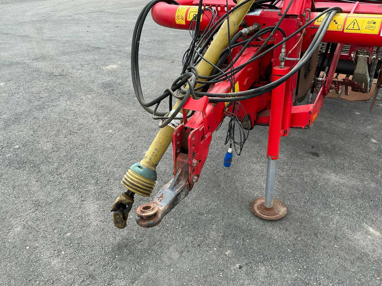 Grimme GT 170 S - Makinë për nxjerrjen e patateve: foto 5 Grimme GT 170 S - Makinë për nxjerrjen e patateve: foto 5