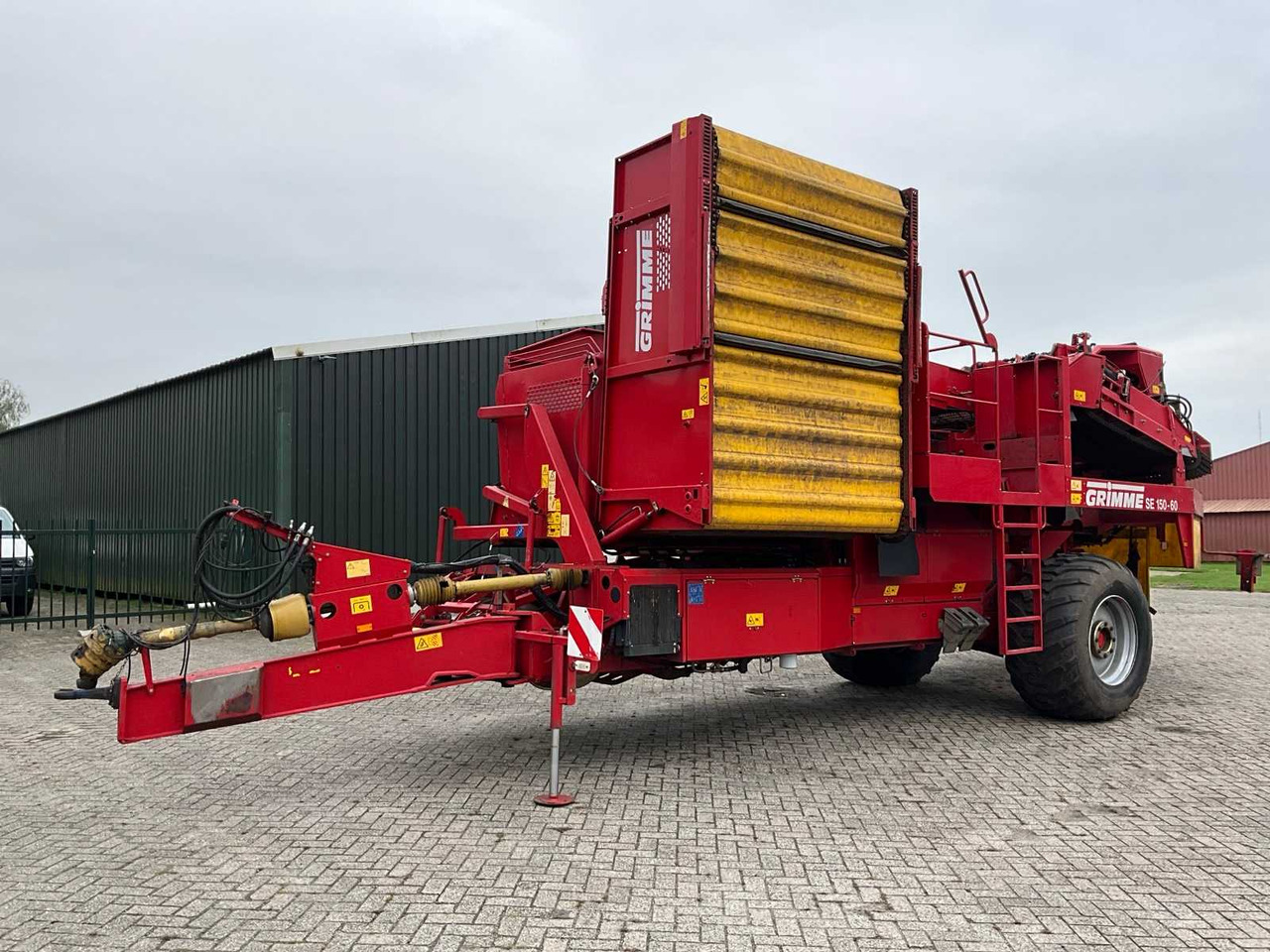 Grimme SE 150-60 - Makinë për nxjerrjen e patateve: foto 1 Grimme SE 150-60 - Makinë për nxjerrjen e patateve: foto 1