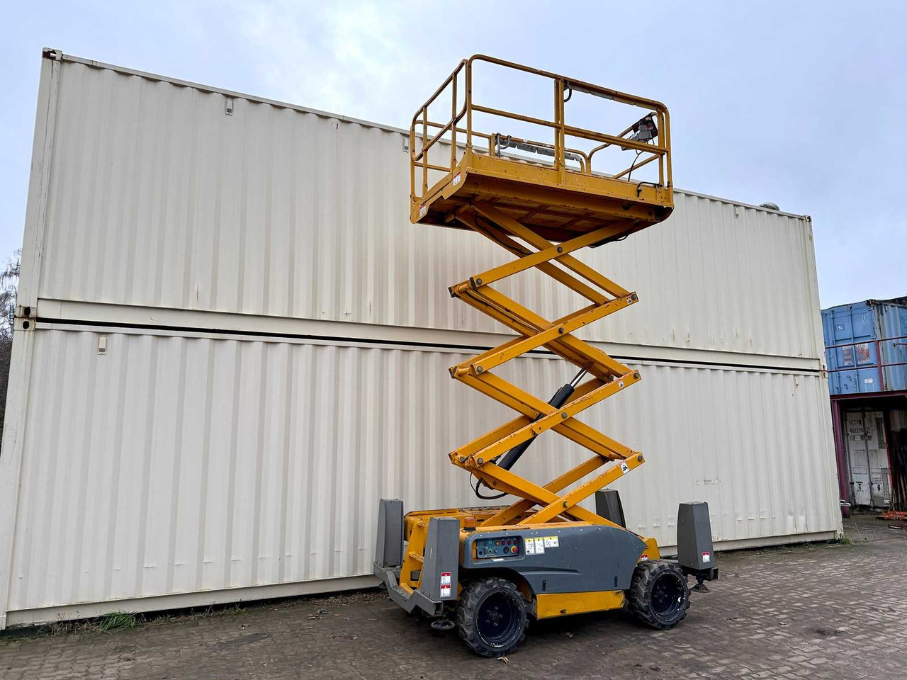 HAULOTTE - COMPACT 10DX 4X4 DIESEL - 10.15 METERS - 2014 - AERIAL WORK PLATFORM - Platformë ajrore: foto 2 HAULOTTE - COMPACT 10DX 4X4 DIESEL - 10.15 METERS - 2014 - AERIAL WORK PLATFORM - Platformë ajrore: foto 2