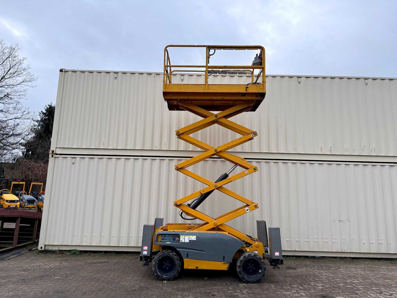 HAULOTTE - COMPACT 10DX 4X4 DIESEL - 10.15 METERS - 2014 - AERIAL WORK PLATFORM - Platformë ajrore: foto 1 HAULOTTE - COMPACT 10DX 4X4 DIESEL - 10.15 METERS - 2014 - AERIAL WORK PLATFORM - Platformë ajrore: foto 1