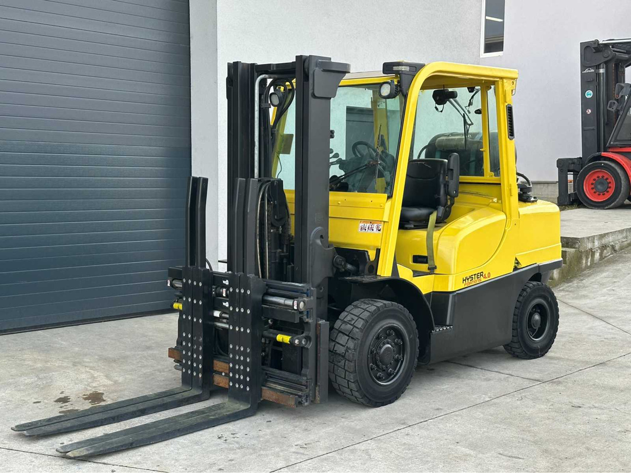 HYSTER - H4.0FT - FORKLIFT TRUCKS - 2010 - Pirun ngritës: foto 1 HYSTER - H4.0FT - FORKLIFT TRUCKS - 2010 - Pirun ngritës: foto 1