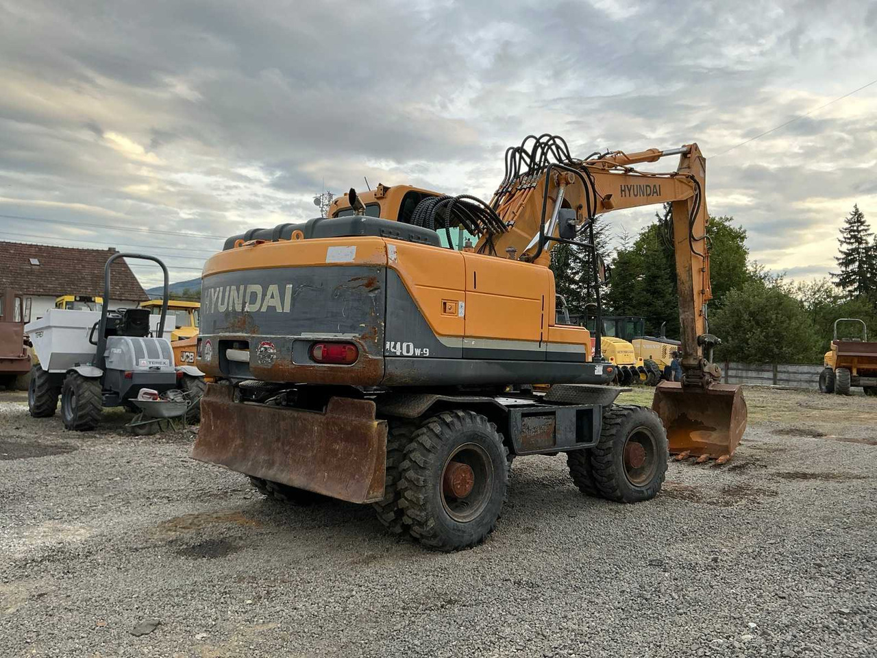 HYUNDAI ROBEX 140W-9 - Ekskavator me goma: foto 5 HYUNDAI ROBEX 140W-9 - Ekskavator me goma: foto 5