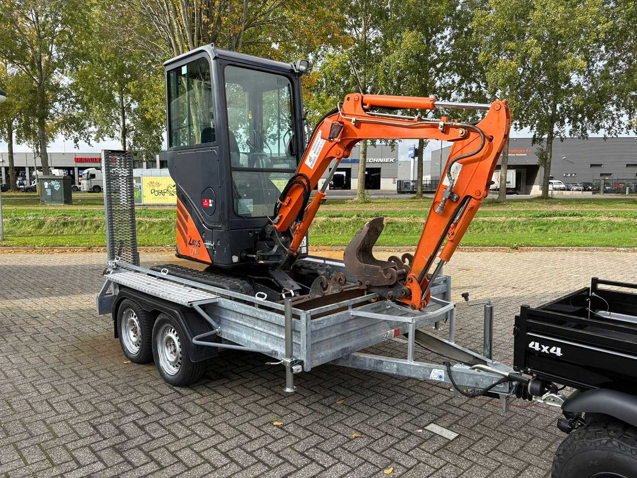 Hitachi HITACHI - ZX17U-2 - MINI EXCAVATOR INCL. ADHERENT - Miniekskavator: foto 1 Hitachi HITACHI - ZX17U-2 - MINI EXCAVATOR INCL. ADHERENT - Miniekskavator: foto 1