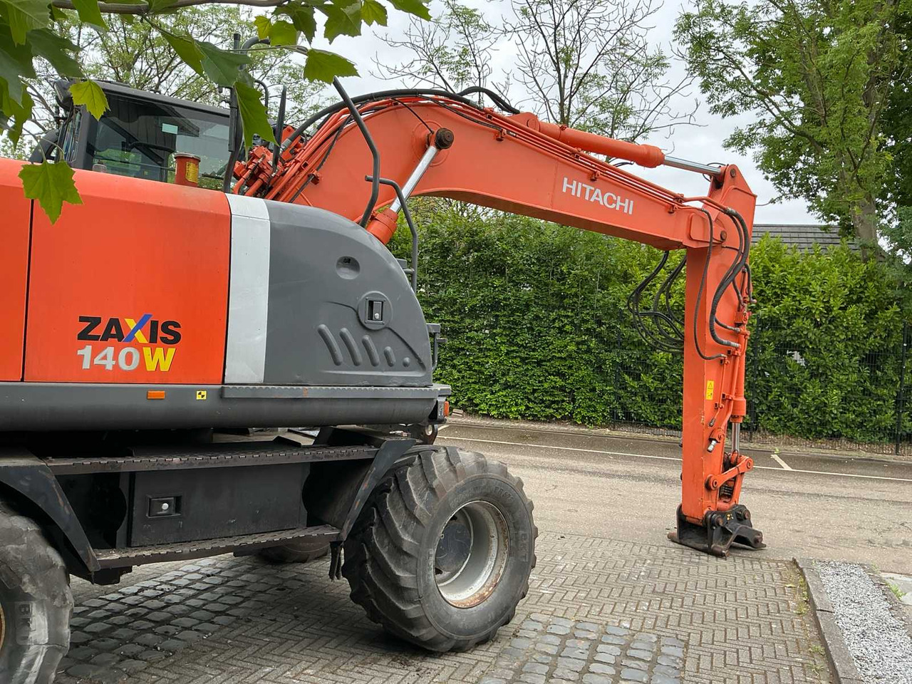 Hitachi ZX140W-3 - Ekskavator me goma: foto 5 Hitachi ZX140W-3 - Ekskavator me goma: foto 5