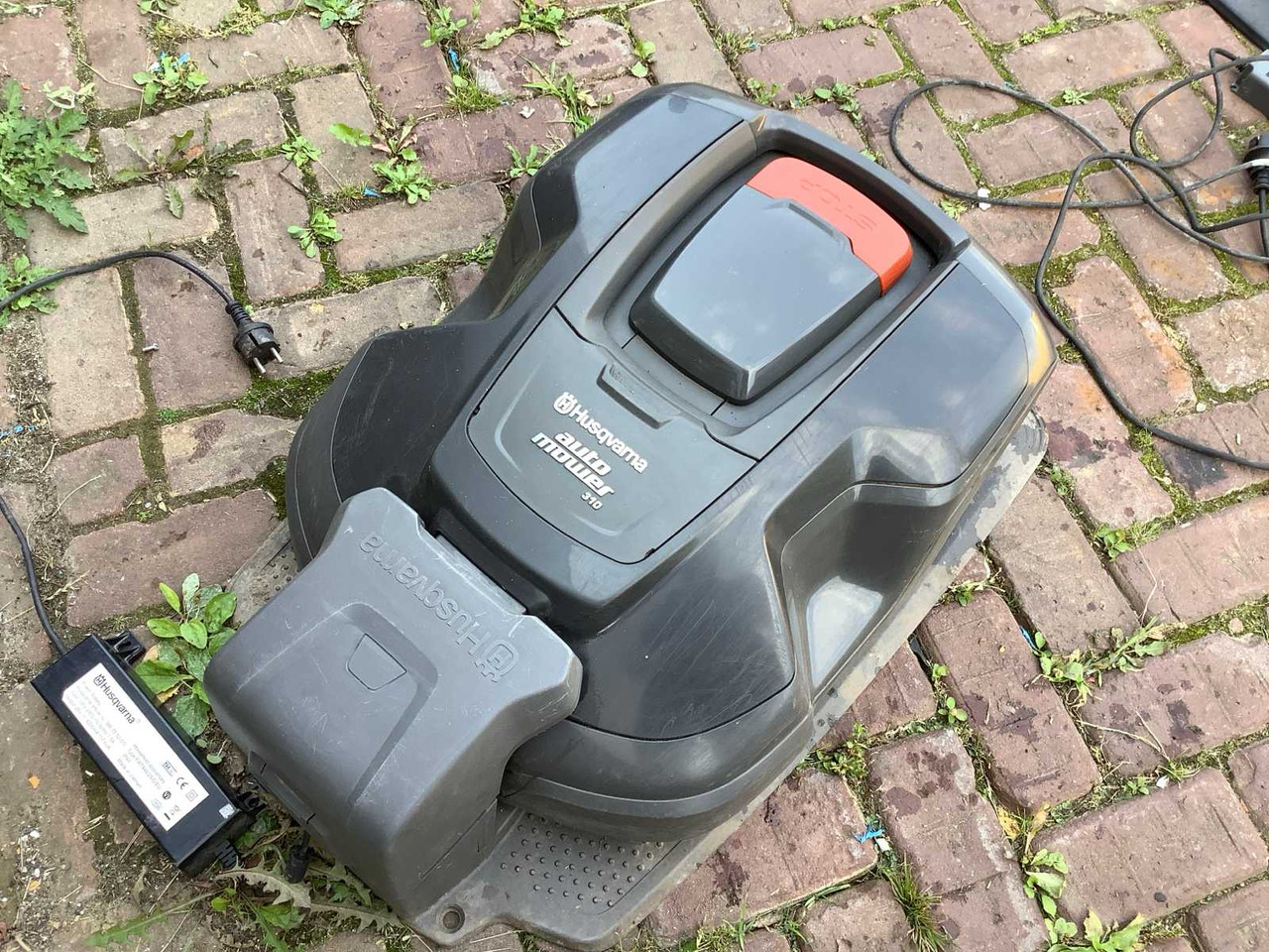Husqvarna 310 - Korrëse bari i kopshtit: foto 4 Husqvarna 310 - Korrëse bari i kopshtit: foto 4