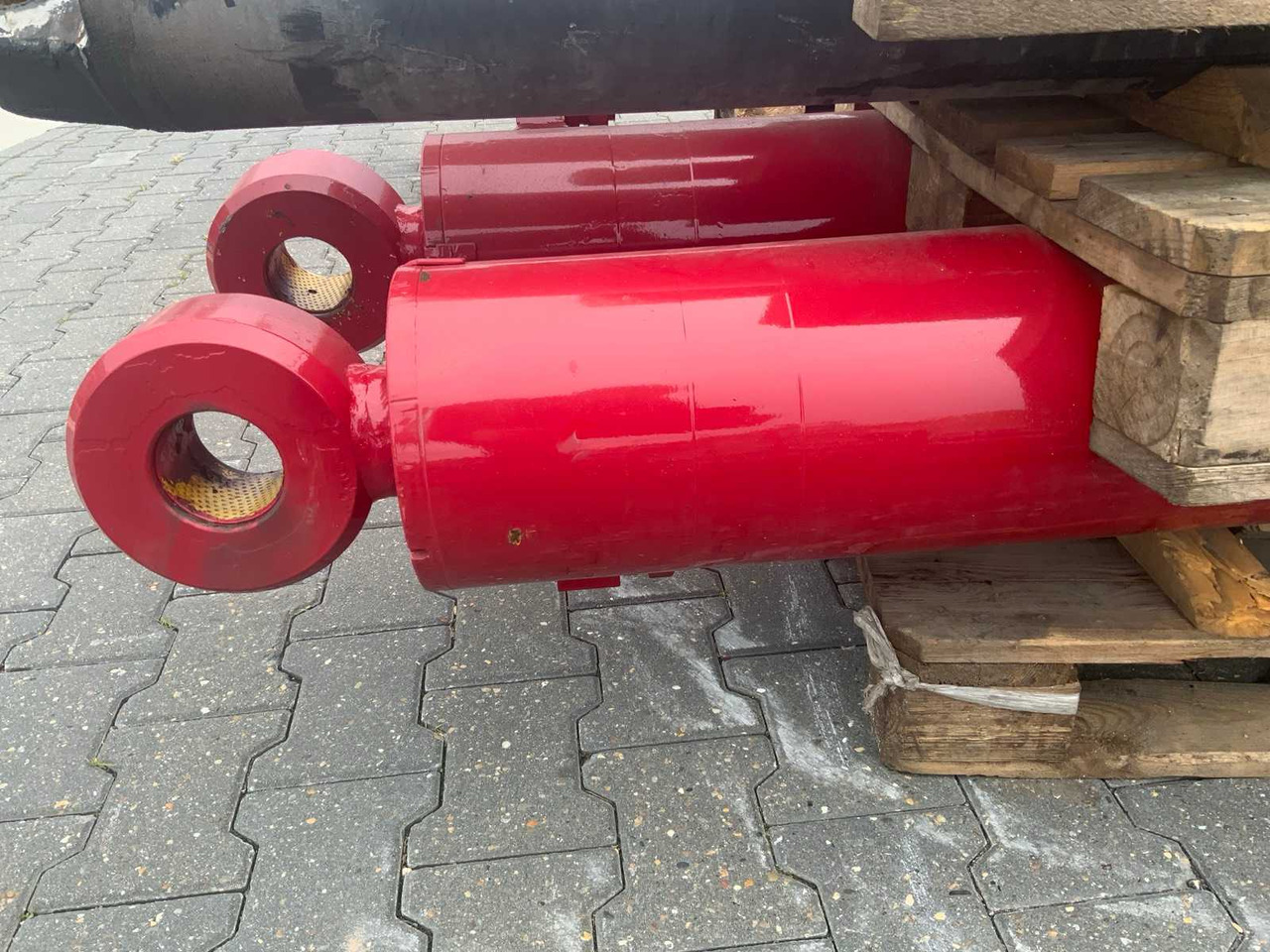 Hydraulic cylinder (2x) - Pajisje plehërimi: foto 4 Hydraulic cylinder (2x) - Pajisje plehërimi: foto 4