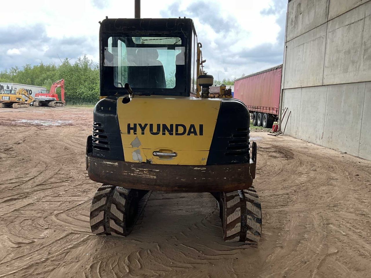 Hyundai R60-7 - Ekskavator me zinxhirë: foto 5 Hyundai R60-7 - Ekskavator me zinxhirë: foto 5