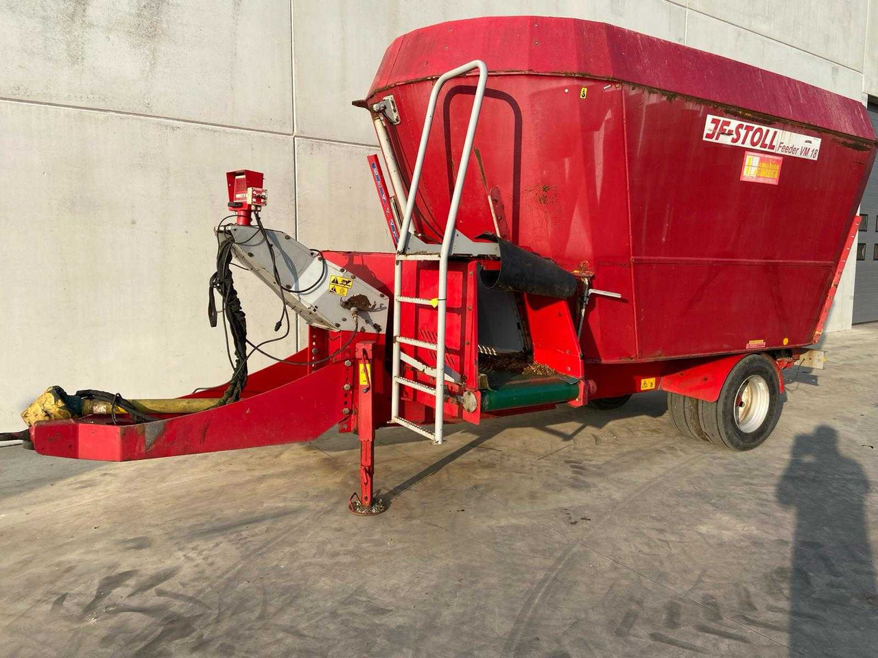 JF Stoll Feeder VM18 - Vagon për përzierjen e foragjereve: foto 4 JF Stoll Feeder VM18 - Vagon për përzierjen e foragjereve: foto 4
