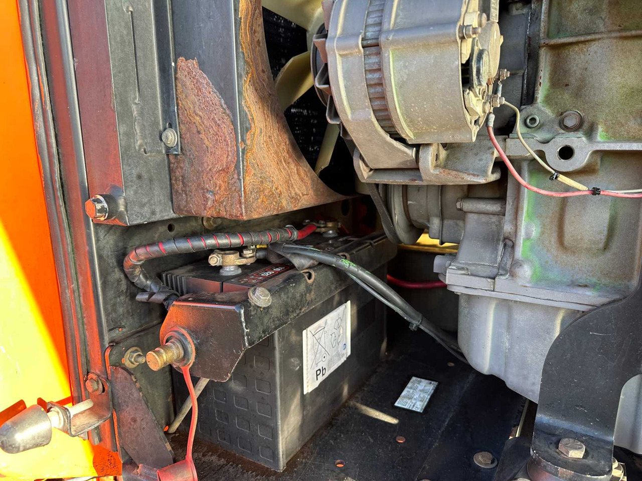 Platformë ajrore JLG - 1998 - 600AJ - AERIAL PLATFORM: foto 26 Platformë ajrore JLG - 1998 - 600AJ - AERIAL PLATFORM: foto 26