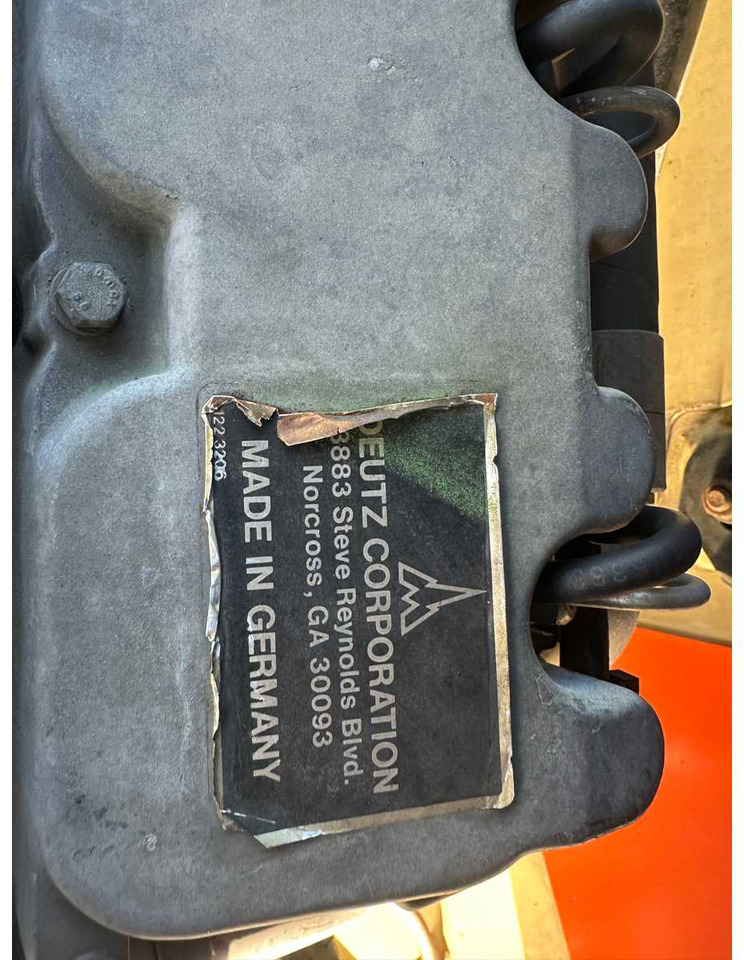 Platformë ajrore JLG - 1998 - 600AJ - AERIAL PLATFORM: foto 24 Platformë ajrore JLG - 1998 - 600AJ - AERIAL PLATFORM: foto 24