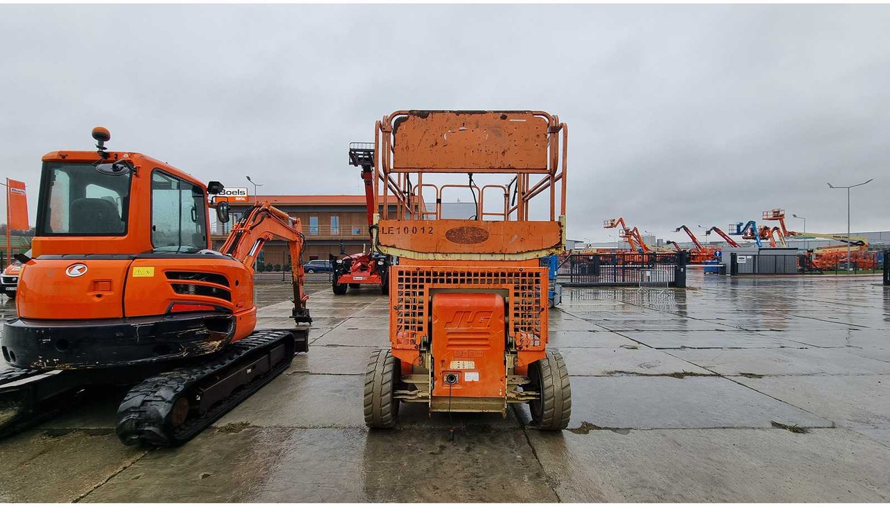 JLG - 3369LE - AERIAL WORK PLATFORMS - 2008 (ESS12008001) - Platformë ajrore: foto 4 JLG - 3369LE - AERIAL WORK PLATFORMS - 2008 (ESS12008001) - Platformë ajrore: foto 4