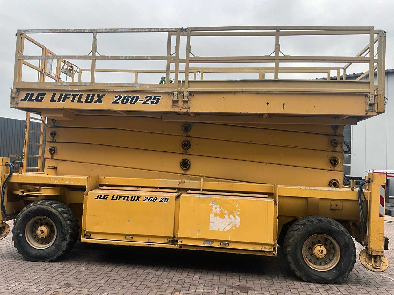 JLG Liftlux 260-25D4WDS/P - Platformë ajrore: foto 4 JLG Liftlux 260-25D4WDS/P - Platformë ajrore: foto 4