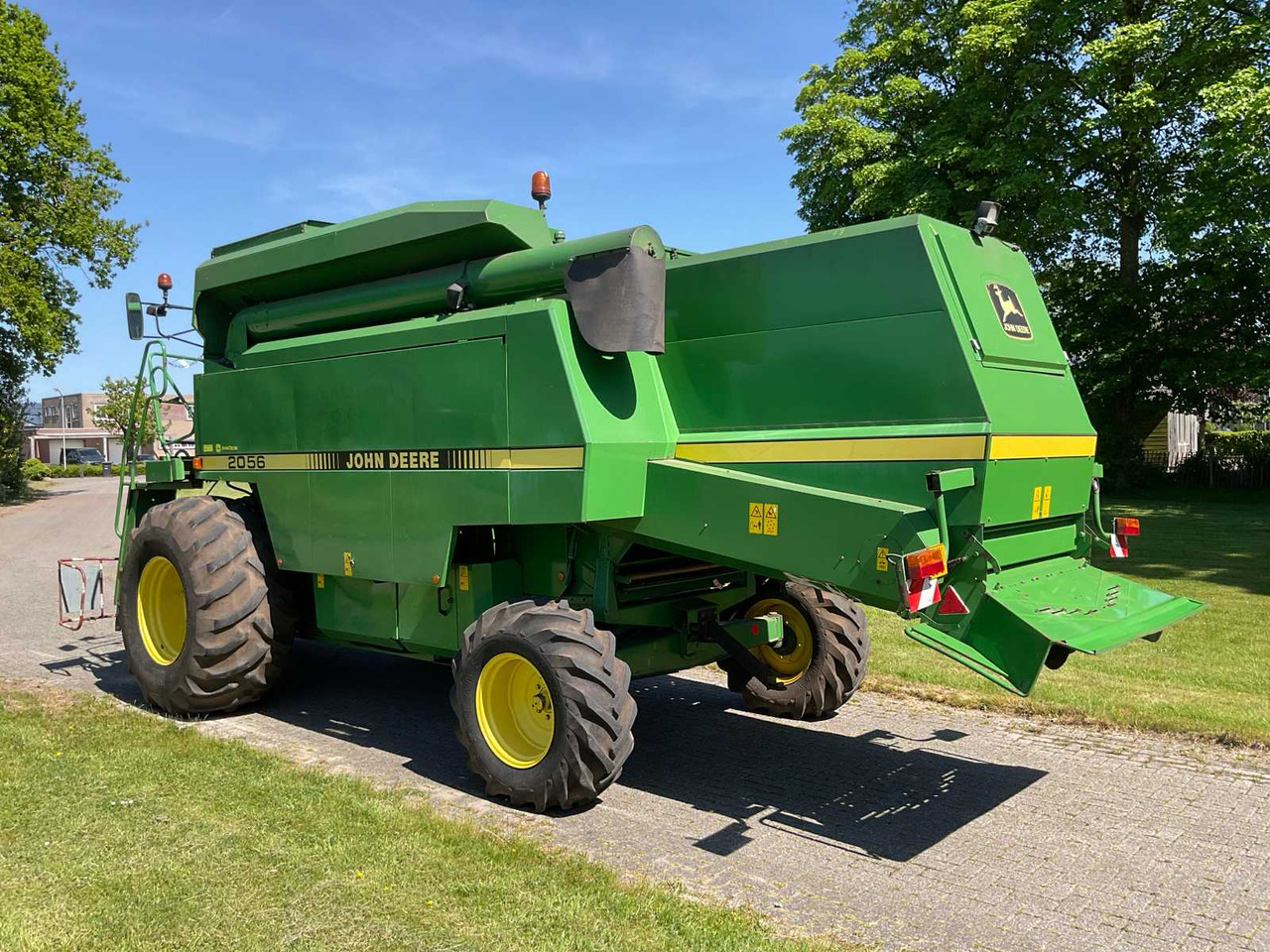 John Deere 2056 - Autokombajnë: foto 3 John Deere 2056 - Autokombajnë: foto 3