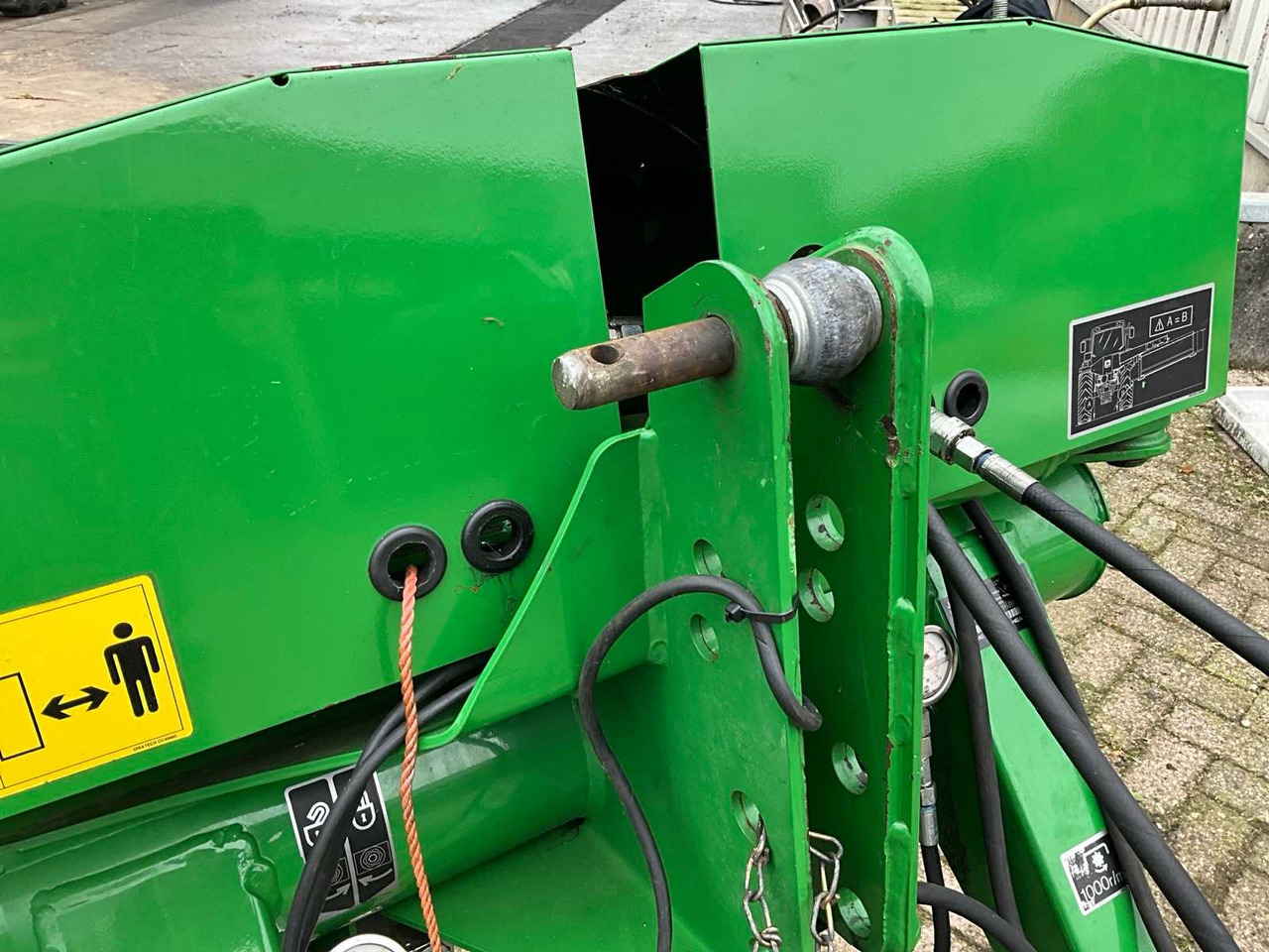 John Deere 331 - Trince/ Grirese degesh dhe bari: foto 4 John Deere 331 - Trince/ Grirese degesh dhe bari: foto 4