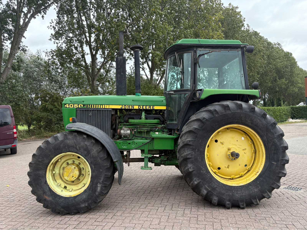 John Deere 4050 - Traktor: foto 3 John Deere 4050 - Traktor: foto 3