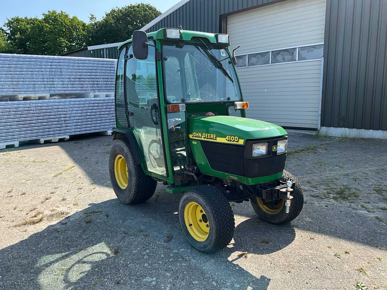 John Deere 4100 - Minitraktor: foto 3 John Deere 4100 - Minitraktor: foto 3