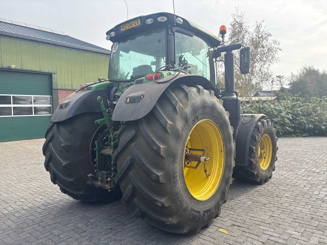 John Deere 6215R - Traktor: foto 5 John Deere 6215R - Traktor: foto 5
