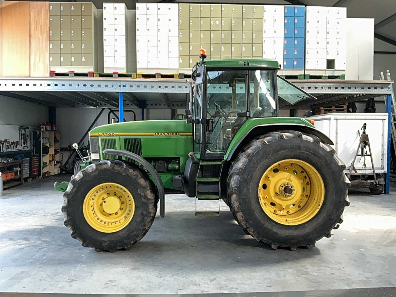 John Deere 7700 - Traktor: foto 2 John Deere 7700 - Traktor: foto 2