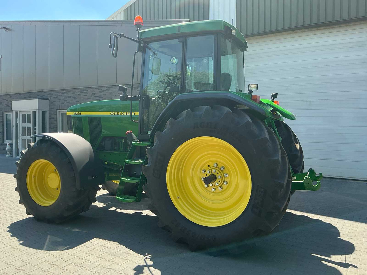 John Deere 7710 - Traktor: foto 3 John Deere 7710 - Traktor: foto 3