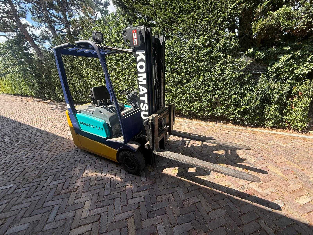KOMATSU - - FB16M-3E - FORKLIFT - Pirun ngritës: foto 1 KOMATSU - - FB16M-3E - FORKLIFT - Pirun ngritës: foto 1