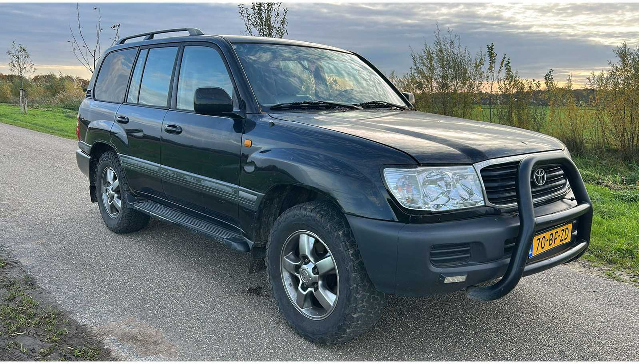 2002 4X4 TOYOTA LANDCRUISER 100 4.2 VX STANDARD ROOF WINDOW VAN - Kamioncine: foto 4 2002 4X4 TOYOTA LANDCRUISER 100 4.2 VX STANDARD ROOF WINDOW VAN - Kamioncine: foto 4