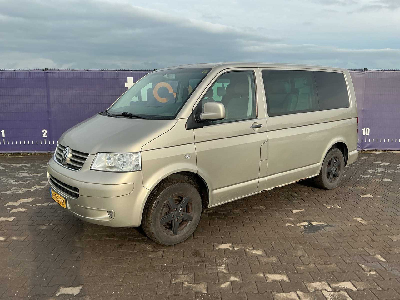 2005 - VOLKSWAGEN - TRANSPORTER - 2.5 TDI 300 BUD.DC - COMMERCIAL VEHICLE - Kamioncine: foto 1 2005 - VOLKSWAGEN - TRANSPORTER - 2.5 TDI 300 BUD.DC - COMMERCIAL VEHICLE - Kamioncine: foto 1
