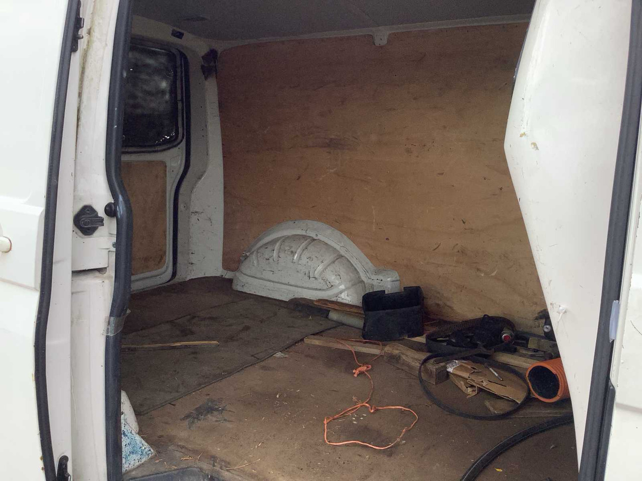 2007 - VOLKSWAGEN - TRANSPORTER - 1.9 TDI 300 T800 - COMMERCIAL VEHICLE - Kamioncine: foto 5 2007 - VOLKSWAGEN - TRANSPORTER - 1.9 TDI 300 T800 - COMMERCIAL VEHICLE - Kamioncine: foto 5