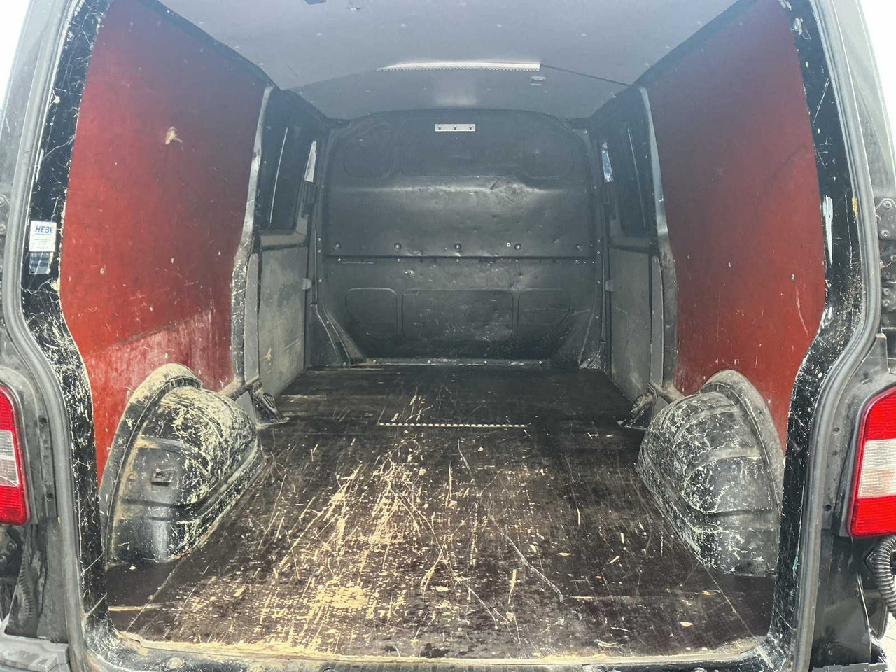 2010 - VOLKSWAGEN - TRANSPORTER - 2.0 TDI L2H1 COM. DC - COMMERCIAL VEHICLE - Kamioncine: foto 5 2010 - VOLKSWAGEN - TRANSPORTER - 2.0 TDI L2H1 COM. DC - COMMERCIAL VEHICLE - Kamioncine: foto 5