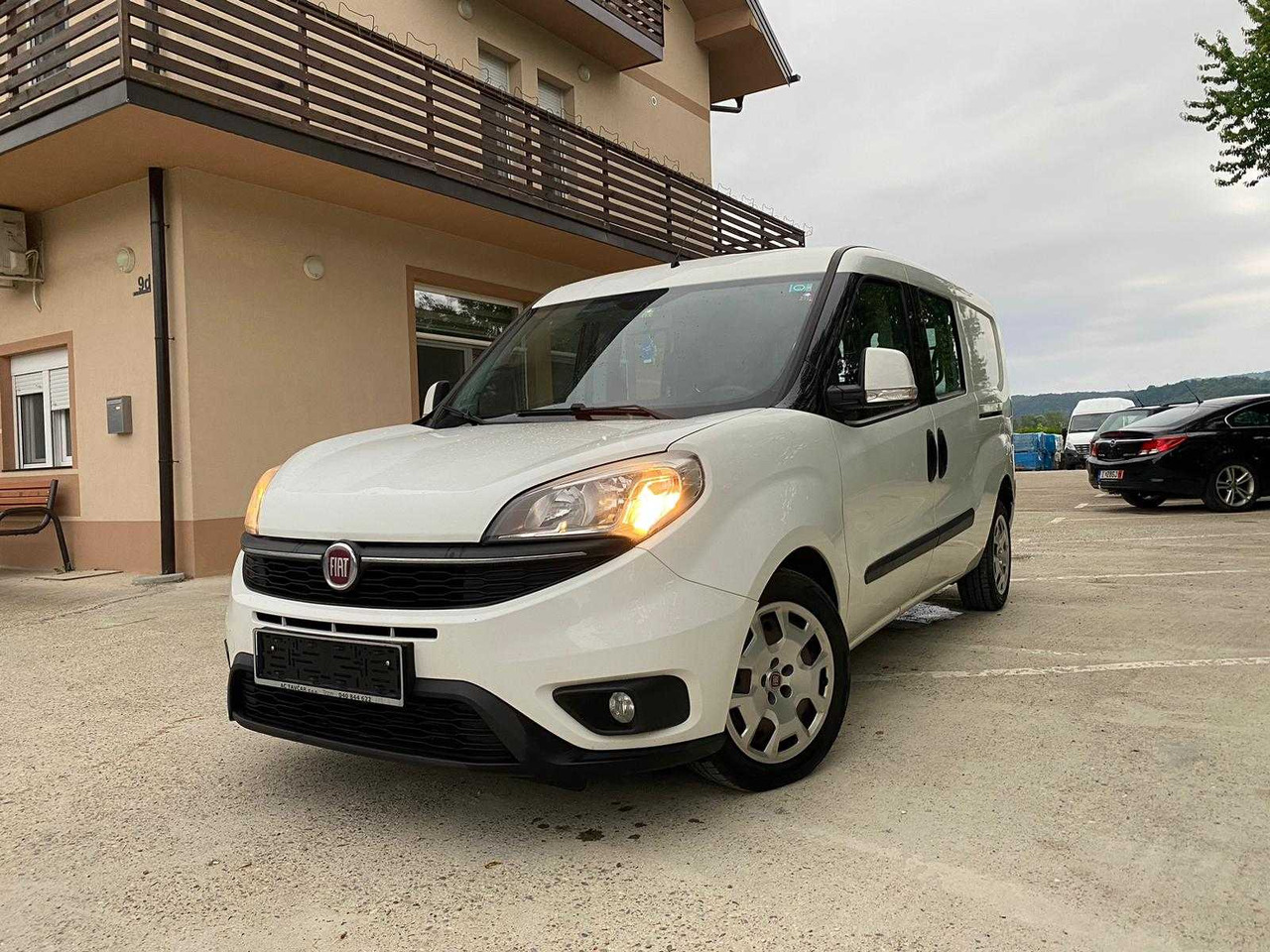 2016 - FIAT -DOBLO MAXI 105 MULTIJET - FURGON - Kamioncine: foto 1 2016 - FIAT -DOBLO MAXI 105 MULTIJET - FURGON - Kamioncine: foto 1