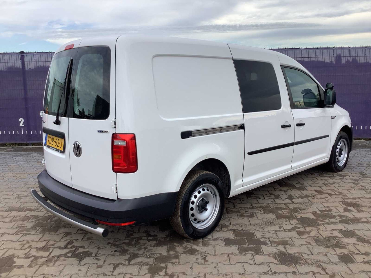 2019 - VOLKSWAGEN - CADDY - 1.4 TGI MAXI L2H1 ECOFUEL - CNG/NATURAL GAS - COMMERCIAL VEHICLE - Kamioncine: foto 3 2019 - VOLKSWAGEN - CADDY - 1.4 TGI MAXI L2H1 ECOFUEL - CNG/NATURAL GAS - COMMERCIAL VEHICLE - Kamioncine: foto 3
