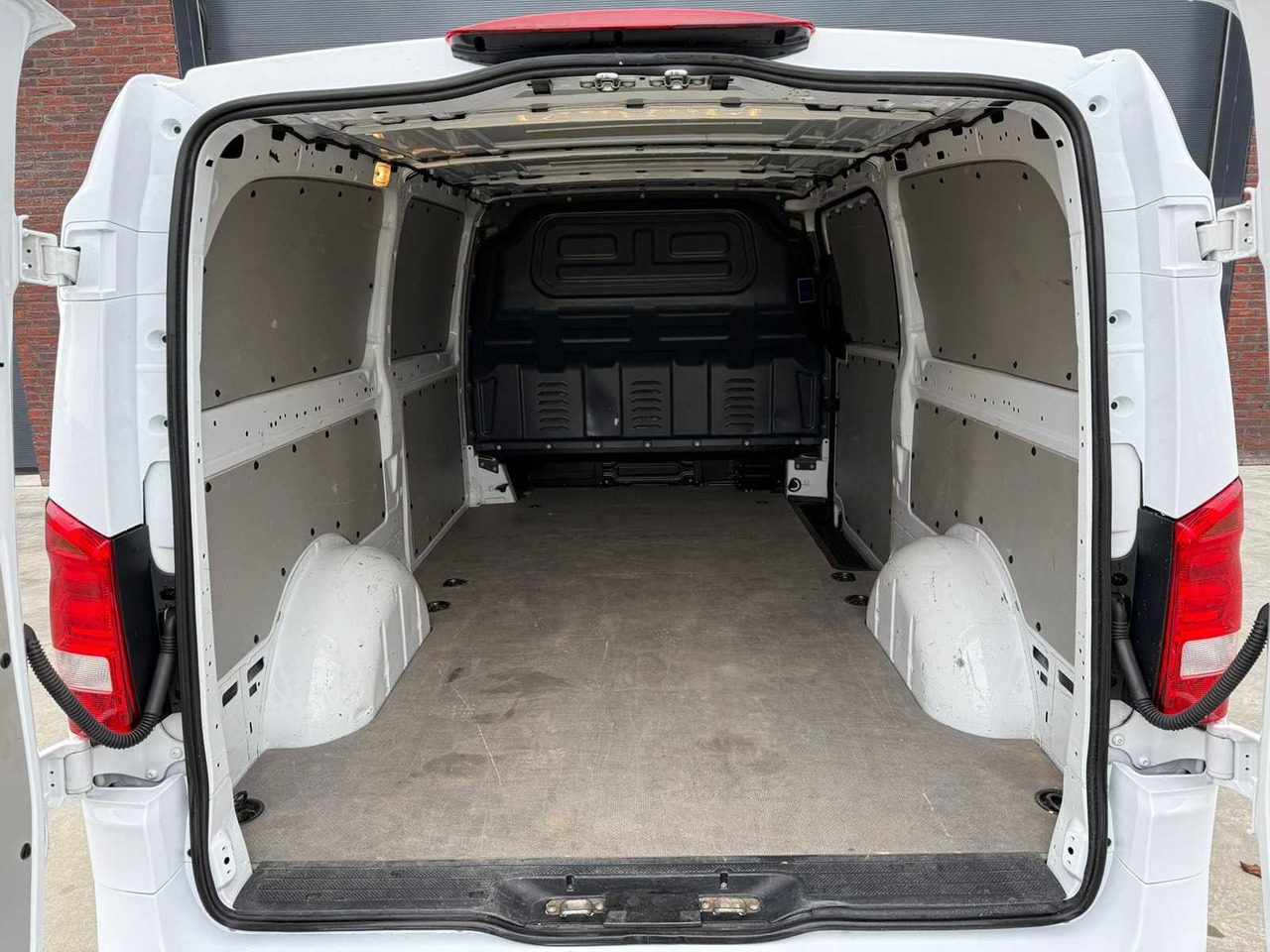 MERCEDES - 116 CDI EXTRA LANG - VITO - VAN - Kamioncine: foto 4 MERCEDES - 116 CDI EXTRA LANG - VITO - VAN - Kamioncine: foto 4