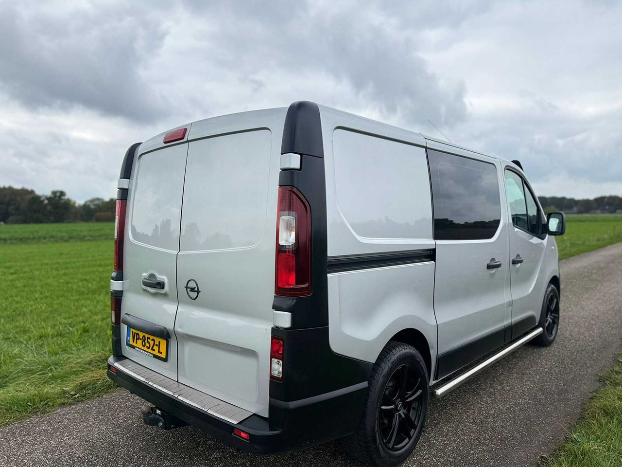 OPEL - VIVARO - 1.6 CDTI L1H1 ED. - VP-852-L - Kamioncine: foto 5 OPEL - VIVARO - 1.6 CDTI L1H1 ED. - VP-852-L - Kamioncine: foto 5