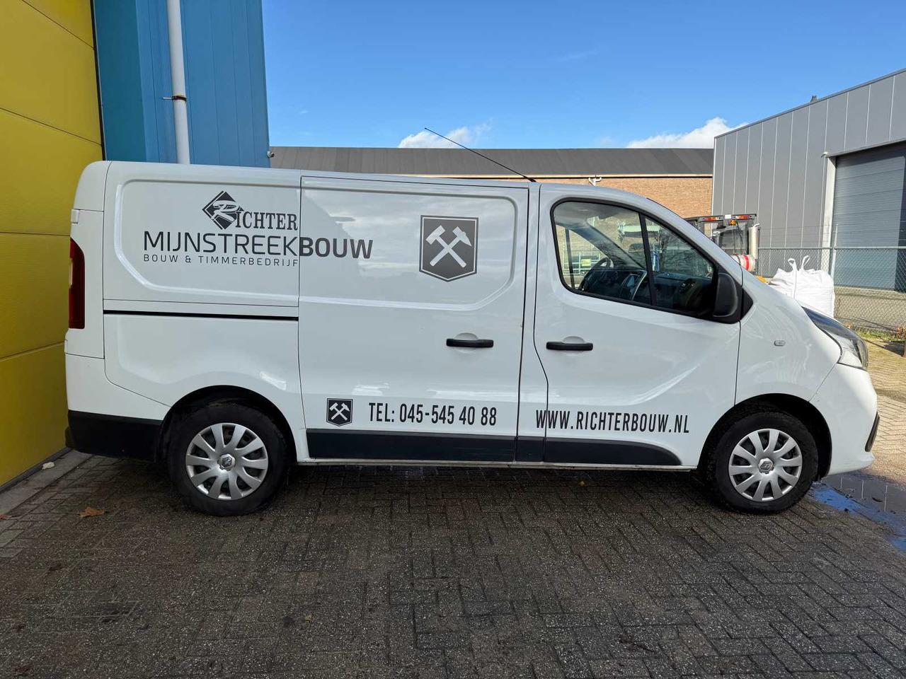 RENAULT - TRAFIC - 1.6 DCI T27 L1H1 COM YEAR: 2019 V-869-ZT - Kamioncine: foto 3 RENAULT - TRAFIC - 1.6 DCI T27 L1H1 COM YEAR: 2019 V-869-ZT - Kamioncine: foto 3