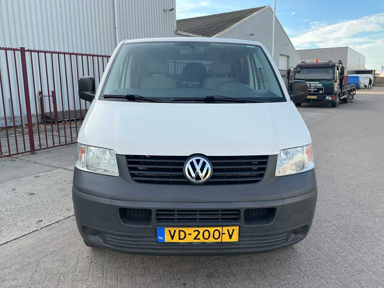 VOLKSWAGEN TRANSPORTER 1.9 TDI 300 TREND.DC COMMERCIAL VEHICLE / WHEELCHAIR BUS - Kamioncine: foto 2 VOLKSWAGEN TRANSPORTER 1.9 TDI 300 TREND.DC COMMERCIAL VEHICLE / WHEELCHAIR BUS - Kamioncine: foto 2