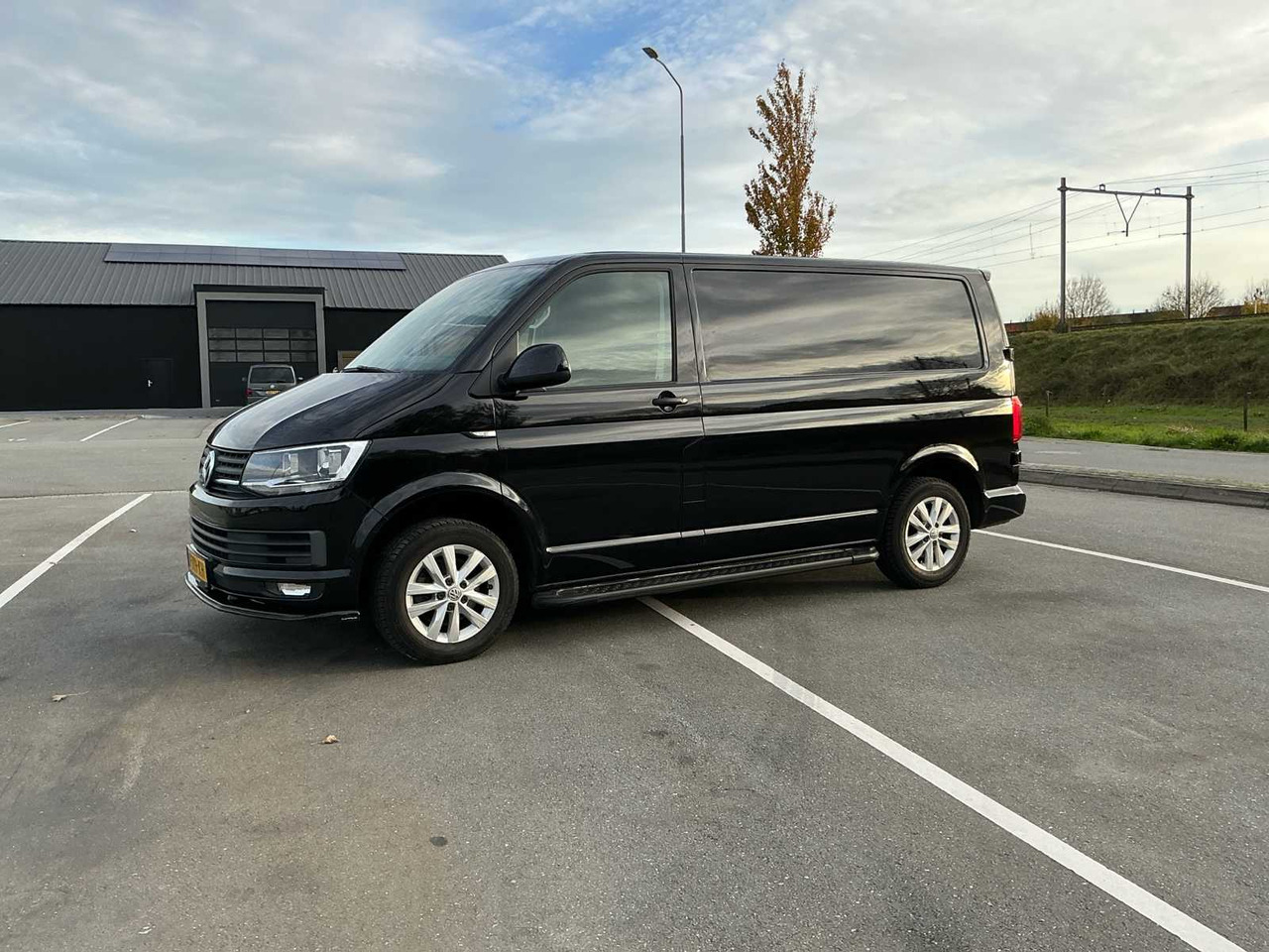 VOLKSWAGEN TRANSPORTER 2.0 TDI L1H1 - Kamioncine: foto 2 VOLKSWAGEN TRANSPORTER 2.0 TDI L1H1 - Kamioncine: foto 2