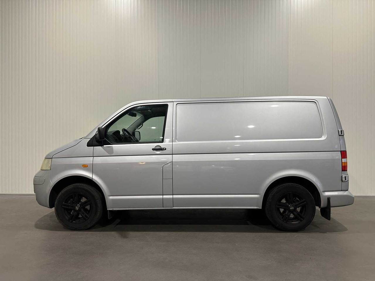 VOLKSWAGEN - TRANSPORTER 2.5 TDI 07-VDG-5 - Kamioncine: foto 2 VOLKSWAGEN - TRANSPORTER 2.5 TDI 07-VDG-5 - Kamioncine: foto 2